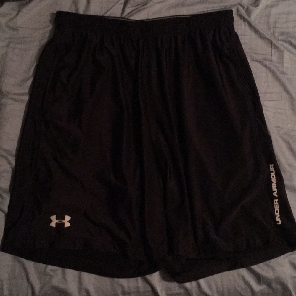 Black Under Armour gym shorts
